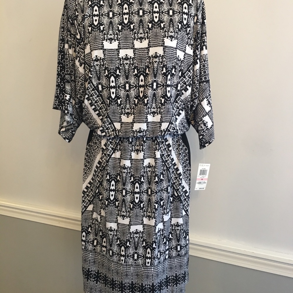 NWT, Alfani short dress w/ elastic waist.